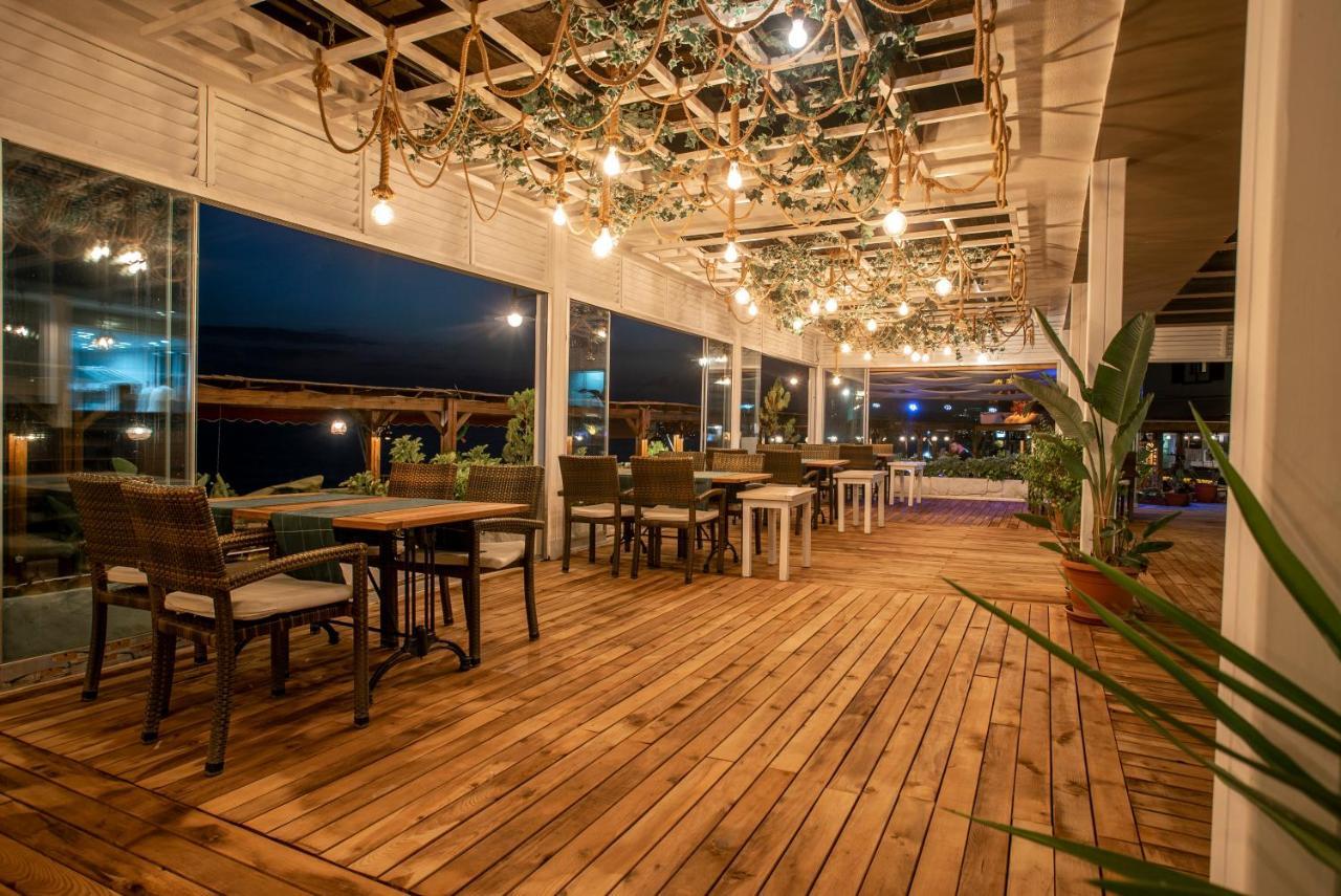 Side Beach Club Extérieur photo